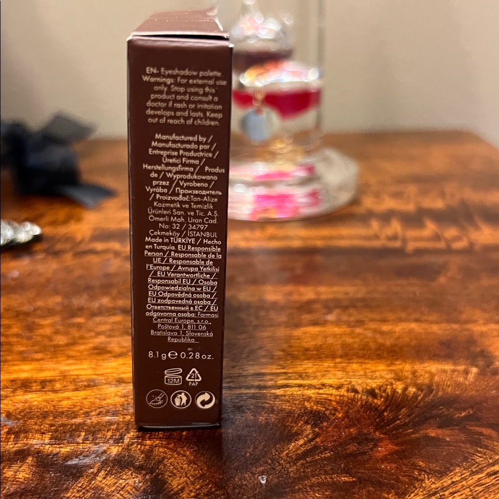 Farmasi Oasis Collection Eyeshadow Palette in Desert Sands, New - Picture 8 of 13